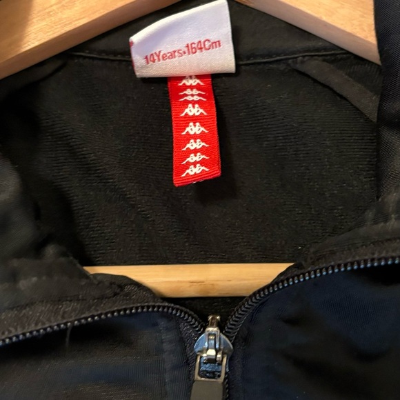 Stylish Kappa Vest - Picture 3 of 3